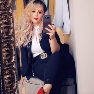 Meet your Posher, Luz